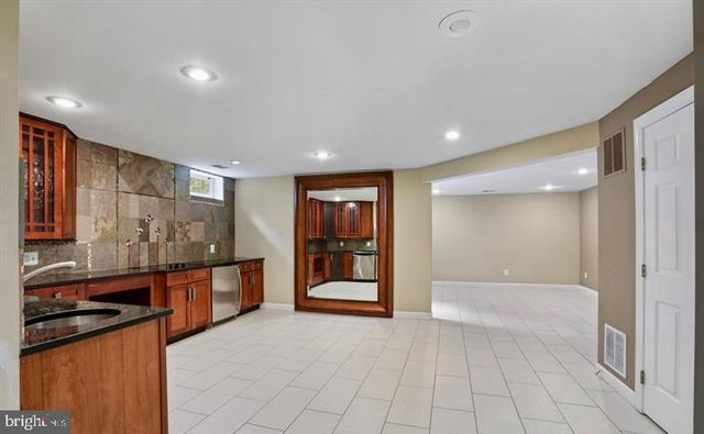 2054 MADRILLON RD, Vienna, VA 22182