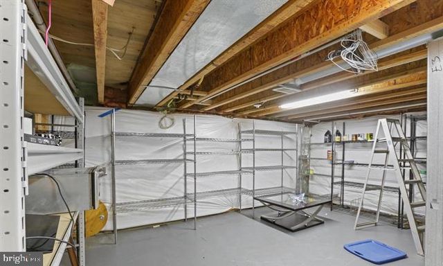 2054 MADRILLON RD, Vienna, VA 22182