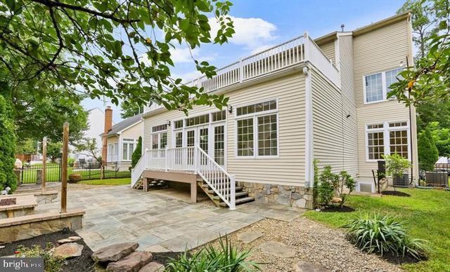 2054 MADRILLON RD, Vienna, VA 22182