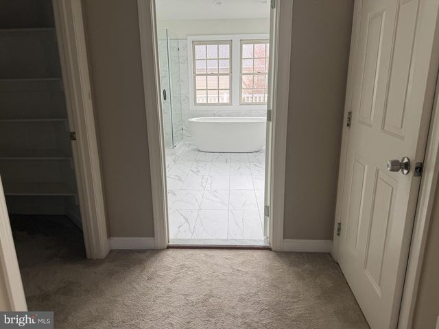 2054 MADRILLON RD, Vienna, VA 22182