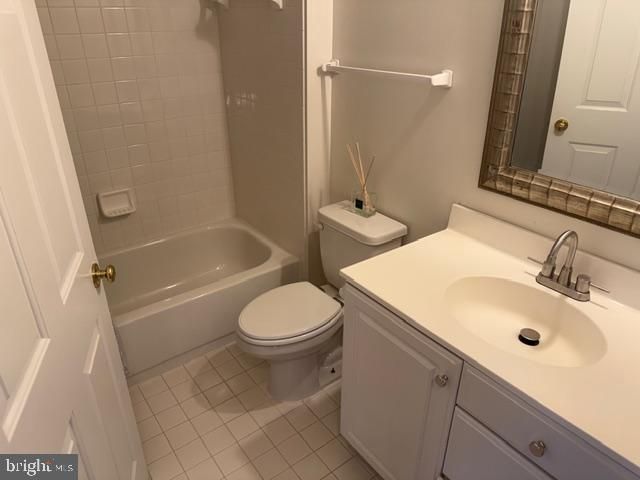 2054 MADRILLON RD, Vienna, VA 22182