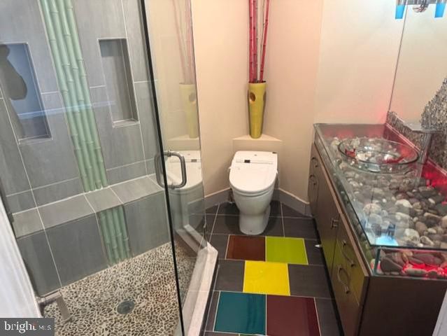 2054 MADRILLON RD, Vienna, VA 22182