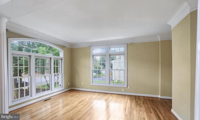 2054 MADRILLON RD, Vienna, VA 22182