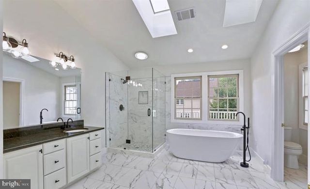 2054 MADRILLON RD, Vienna, VA 22182