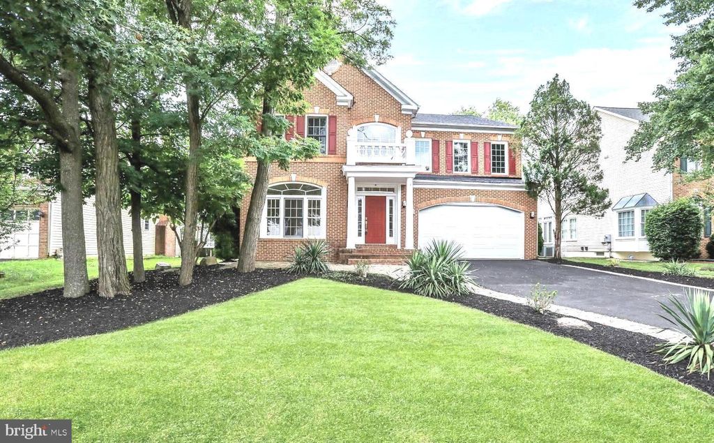 2054 MADRILLON RD, Vienna, VA 22182