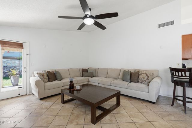636 WIND RIVER Avenue, El Paso, TX 79932