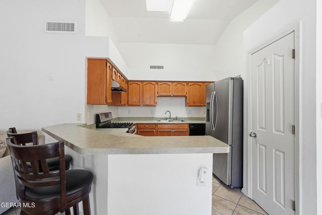 636 WIND RIVER Avenue, El Paso, TX 79932