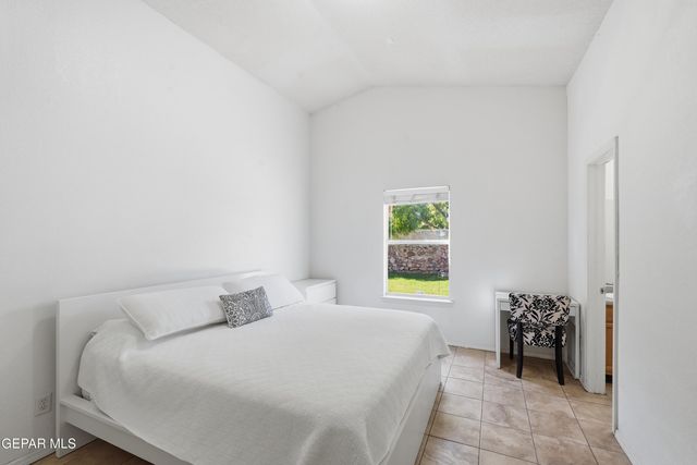 636 WIND RIVER Avenue, El Paso, TX 79932