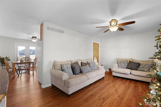 1226 W 8th Street, Washington, MO 63090