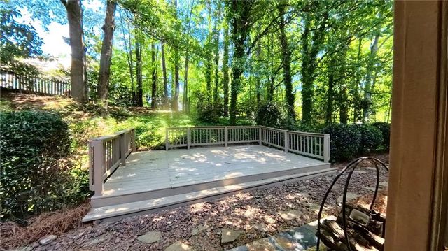270 Sweetwater Trace, Roswell, GA 30076