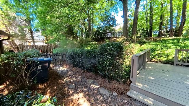270 Sweetwater Trace, Roswell, GA 30076