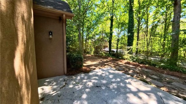 270 Sweetwater Trace, Roswell, GA 30076