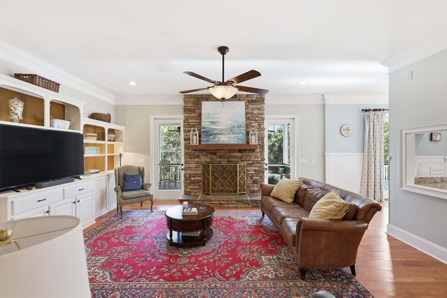 2216 Beckenham Drive, Mount Pleasant, SC 29466