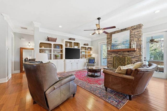 2216 Beckenham Drive, Mount Pleasant, SC 29466