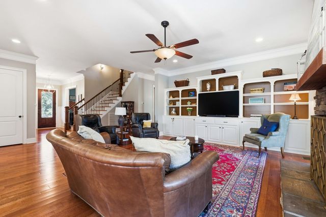 2216 Beckenham Drive, Mount Pleasant, SC 29466