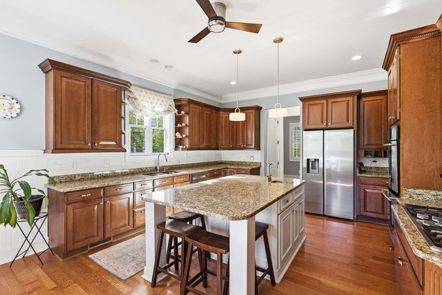 2216 Beckenham Drive, Mount Pleasant, SC 29466