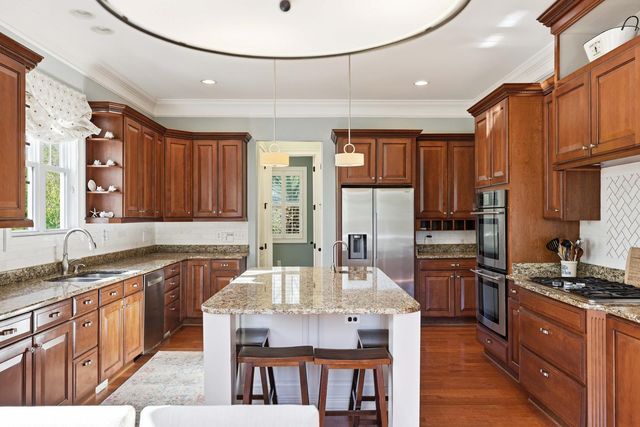 2216 Beckenham Drive, Mount Pleasant, SC 29466