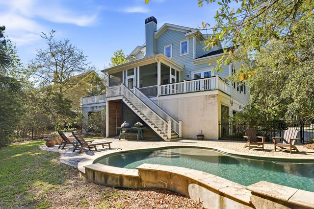 2216 Beckenham Drive, Mount Pleasant, SC 29466