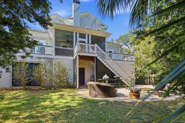 2216 Beckenham Drive, Mount Pleasant, SC 29466