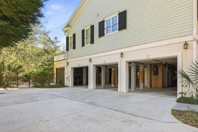 2216 Beckenham Drive, Mount Pleasant, SC 29466