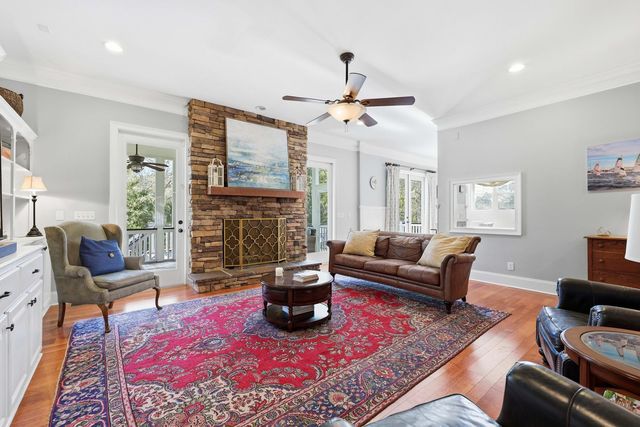 2216 Beckenham Drive, Mount Pleasant, SC 29466