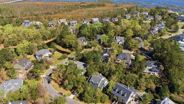 2216 Beckenham Drive, Mount Pleasant, SC 29466