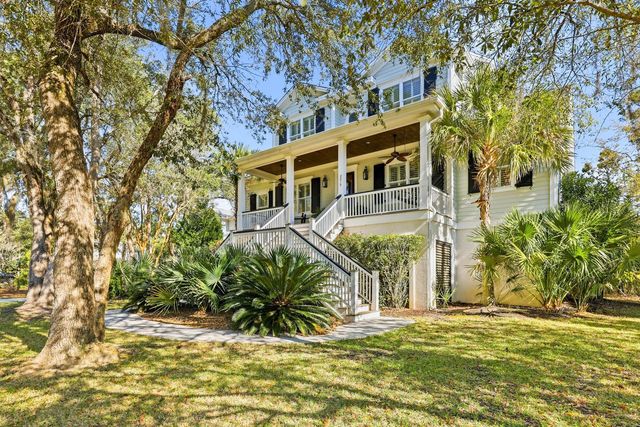 2216 Beckenham Drive, Mount Pleasant, SC 29466