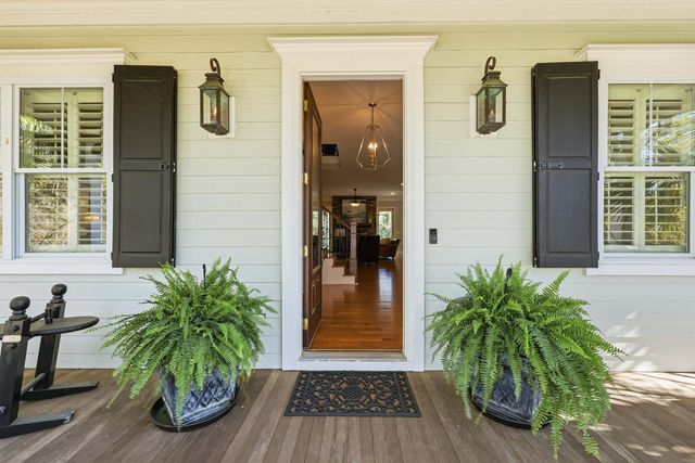 2216 Beckenham Drive, Mount Pleasant, SC 29466