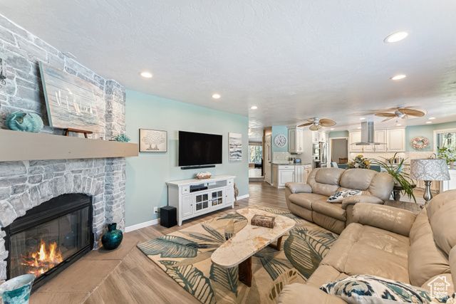 2223 W WILLIAMSBURG CIR, West Jordan, UT 84088