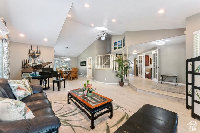 2223 W WILLIAMSBURG CIR, West Jordan, UT 84088