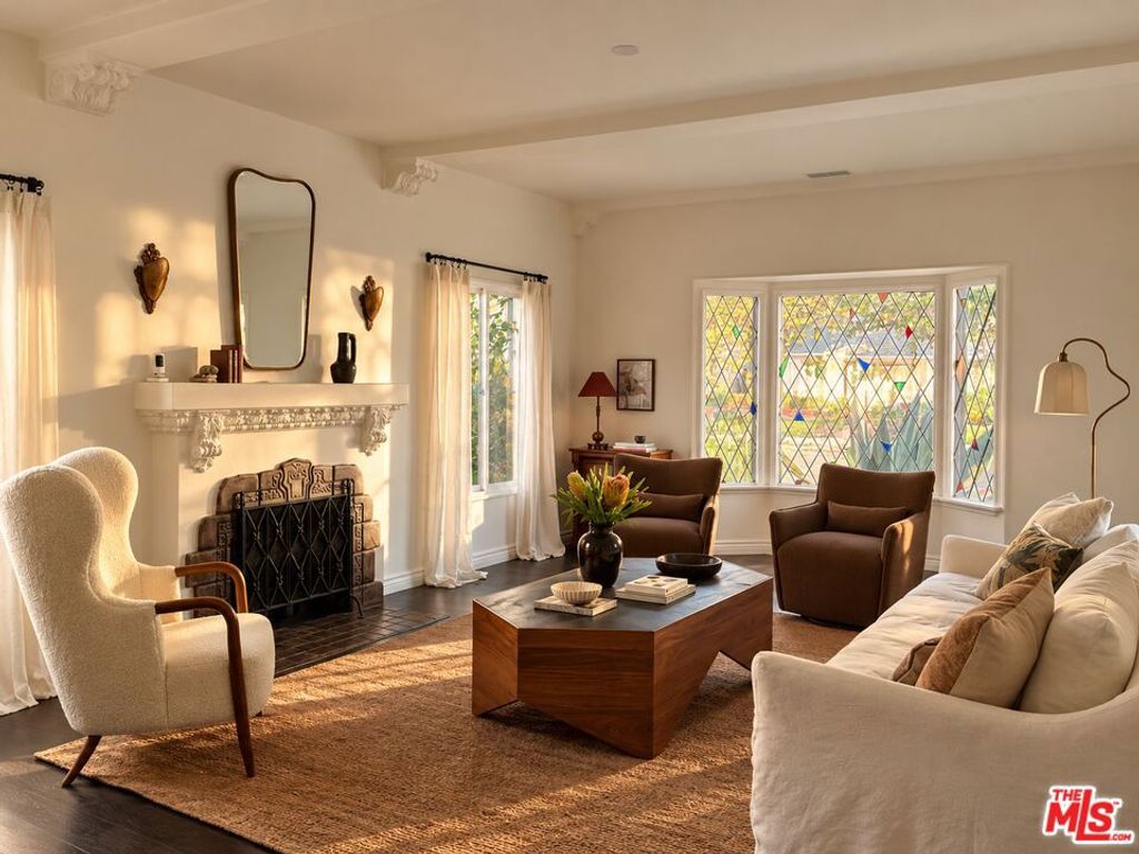 3857 Welland Avenue, Los Angeles, CA 90008 — photo 2