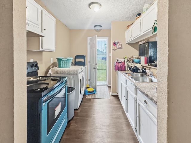 10315 Oak Gate Lane, Dallas, TX 75217