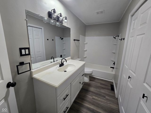 1230 Oakland Drive, Anderson, IN 46012