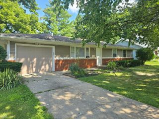 1230 Oakland Drive, Anderson, IN 46012
