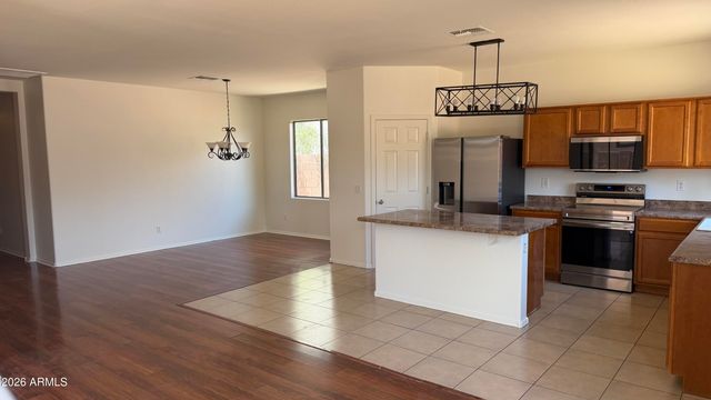 8024 W Superior Avenue, Phoenix, AZ 85043