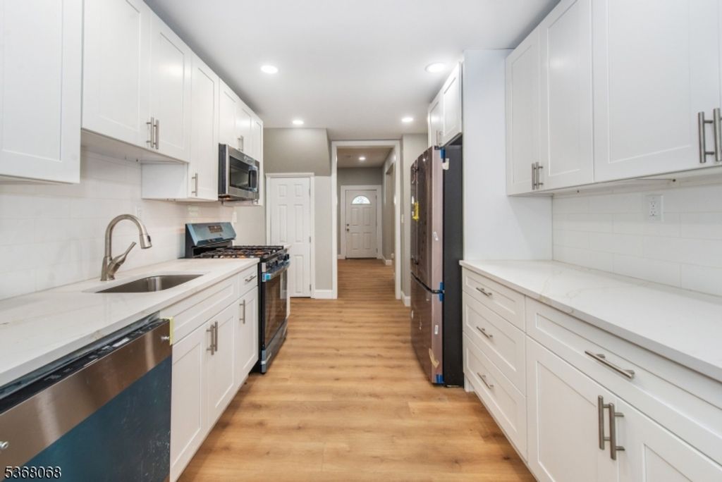 835 S 14Th St, Newark City, NJ 07108 — photo 3