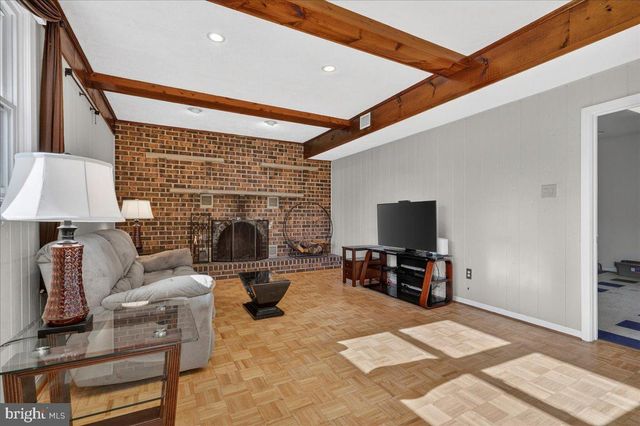 70 REDWOOD DR, Richboro, PA 18954