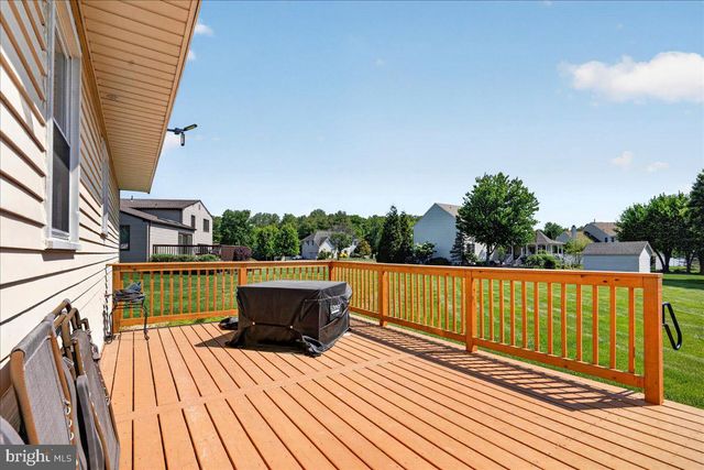70 REDWOOD DR, Richboro, PA 18954