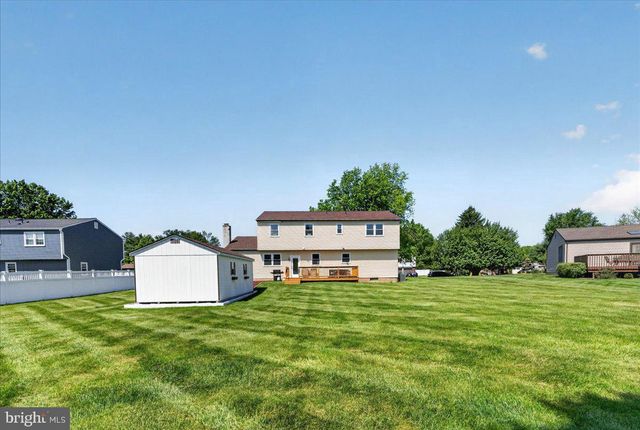70 REDWOOD DR, Richboro, PA 18954