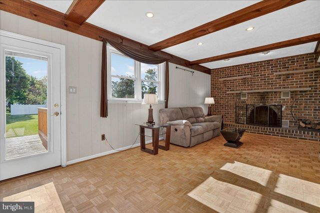 70 REDWOOD DR, Richboro, PA 18954