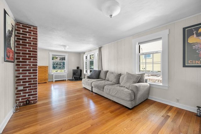 30 Whitney St, Milford, MA 01757