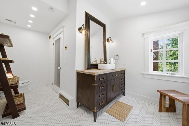 12 COLD SPRINGS ROAD, Tewksbury Twp., NJ 07830