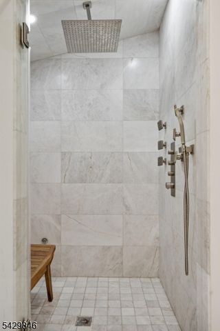 12 COLD SPRINGS ROAD, Tewksbury Twp., NJ 07830