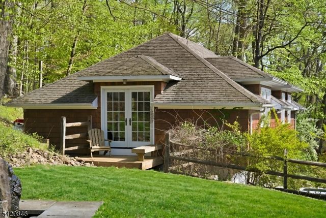 12 COLD SPRINGS ROAD, Tewksbury Twp., NJ 07830