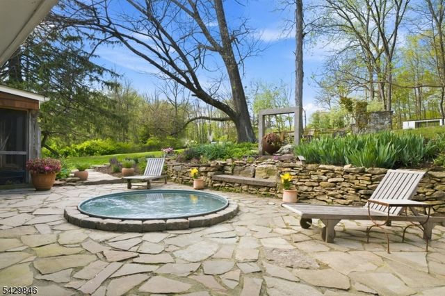 12 COLD SPRINGS ROAD, Tewksbury Twp., NJ 07830
