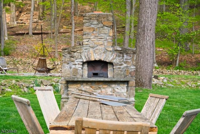 12 COLD SPRINGS ROAD, Tewksbury Twp., NJ 07830