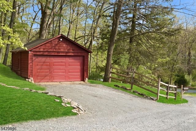 12 COLD SPRINGS ROAD, Tewksbury Twp., NJ 07830