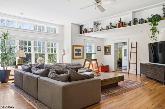 12 COLD SPRINGS ROAD, Tewksbury Twp., NJ 07830