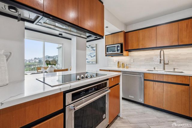 5003 Palmetto Avenue 83, Pacifica, CA 94044