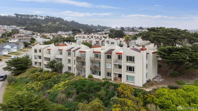 5003 Palmetto Avenue 83, Pacifica, CA 94044